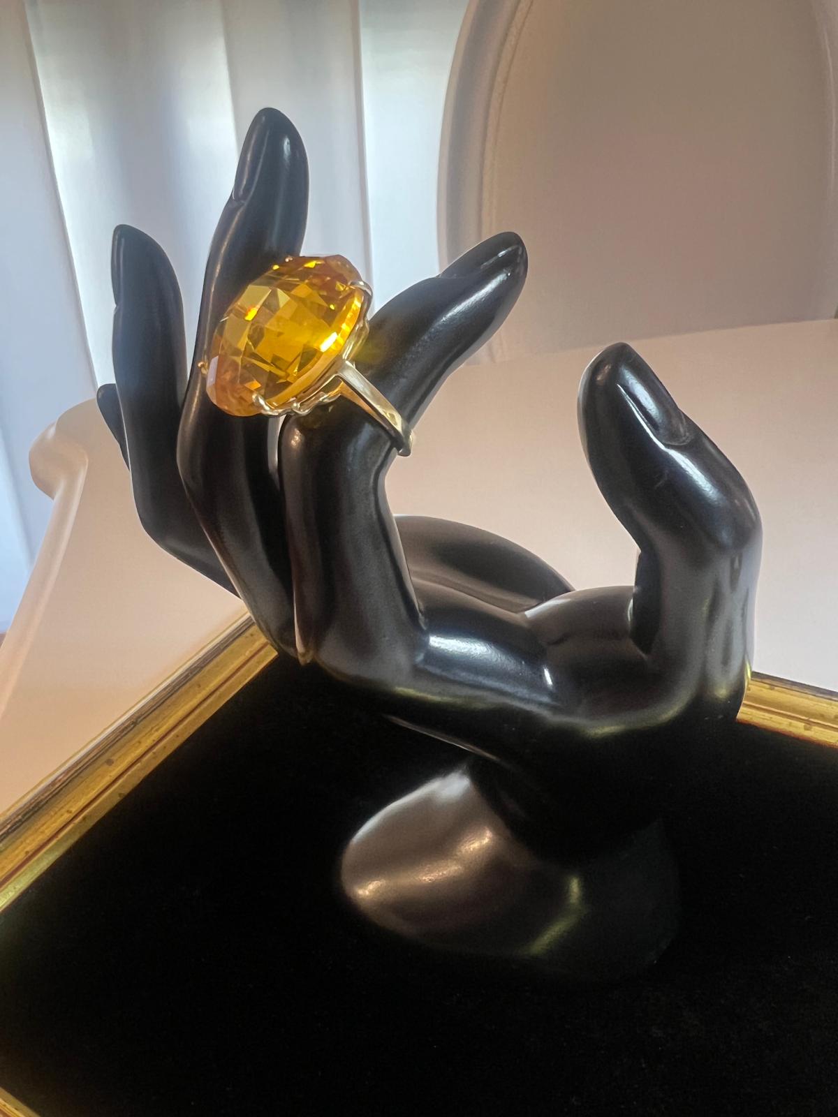 Anello in pietra zirconia