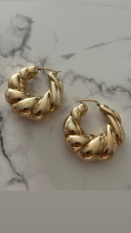 Orecchini a cerchio lavorati