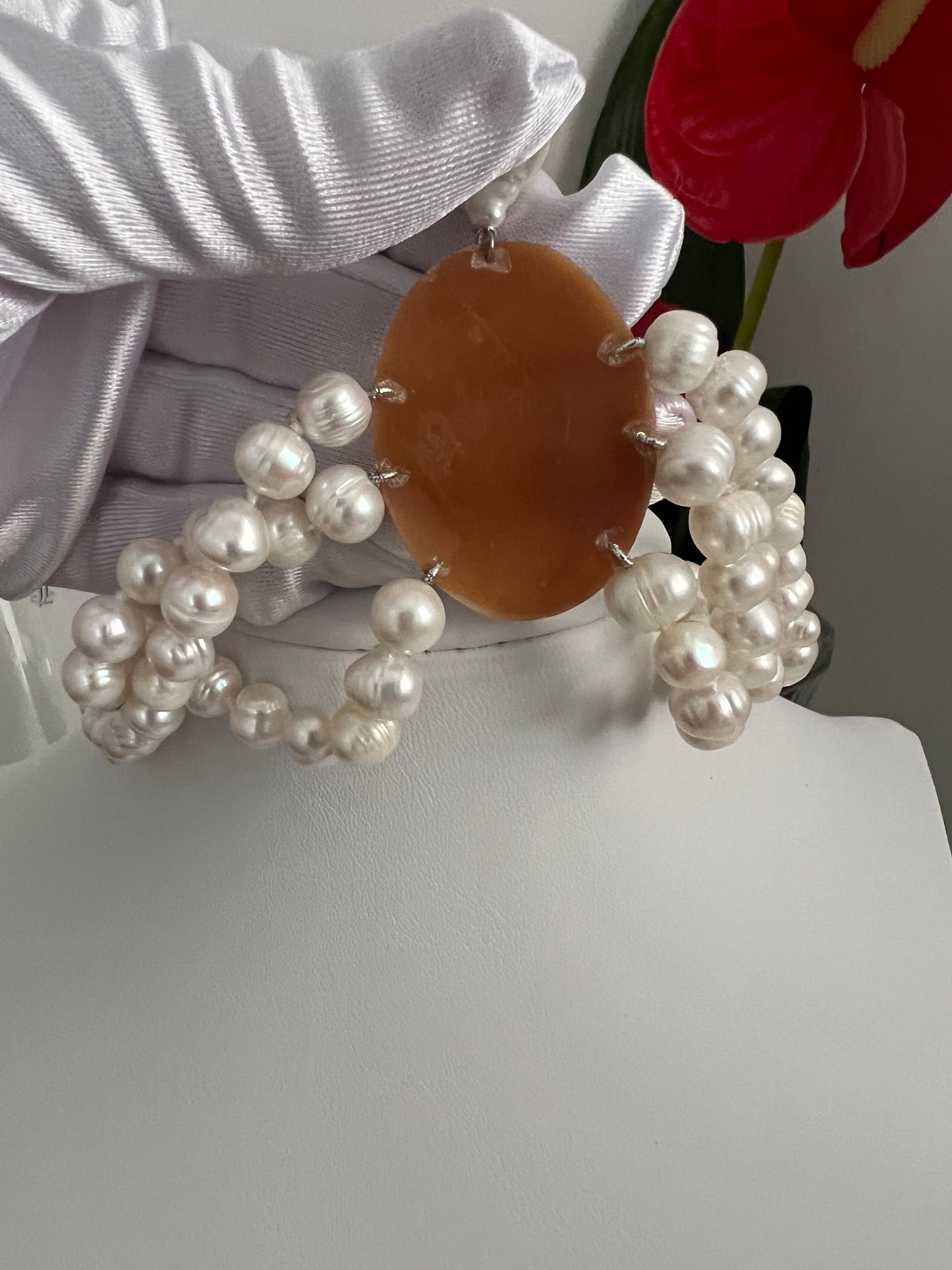 Collarino in perla barocca cameo conchiglia