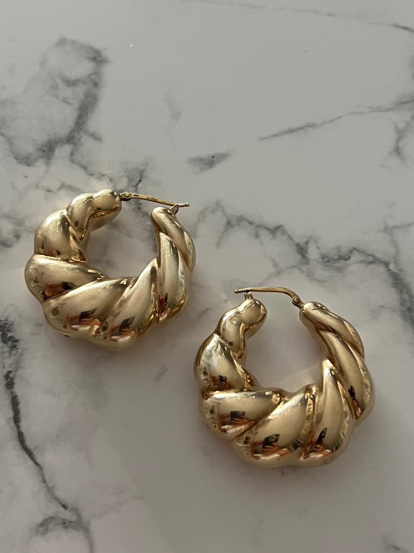 Orecchini a cerchio lavorati