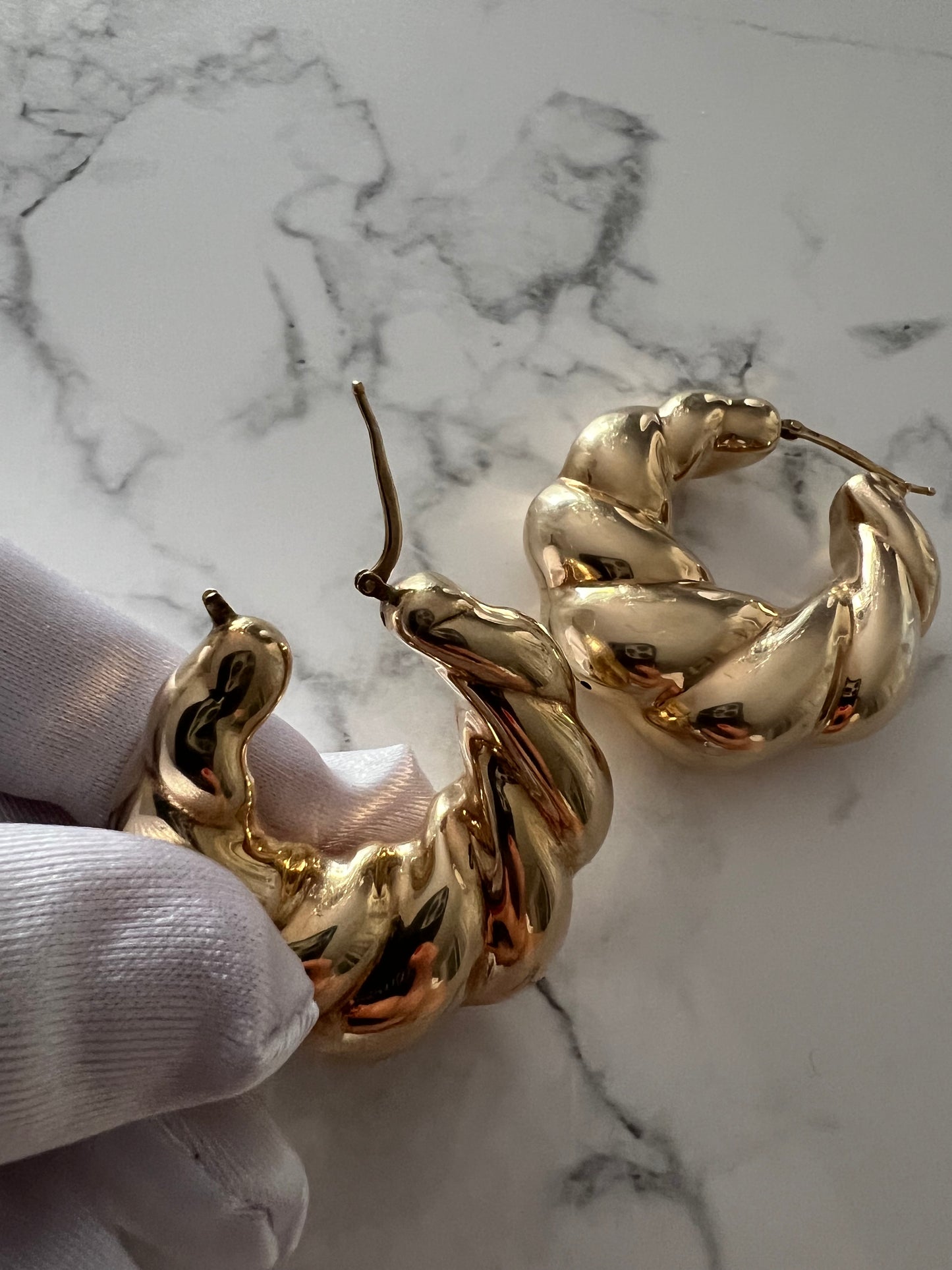 Orecchini a cerchio lavorati