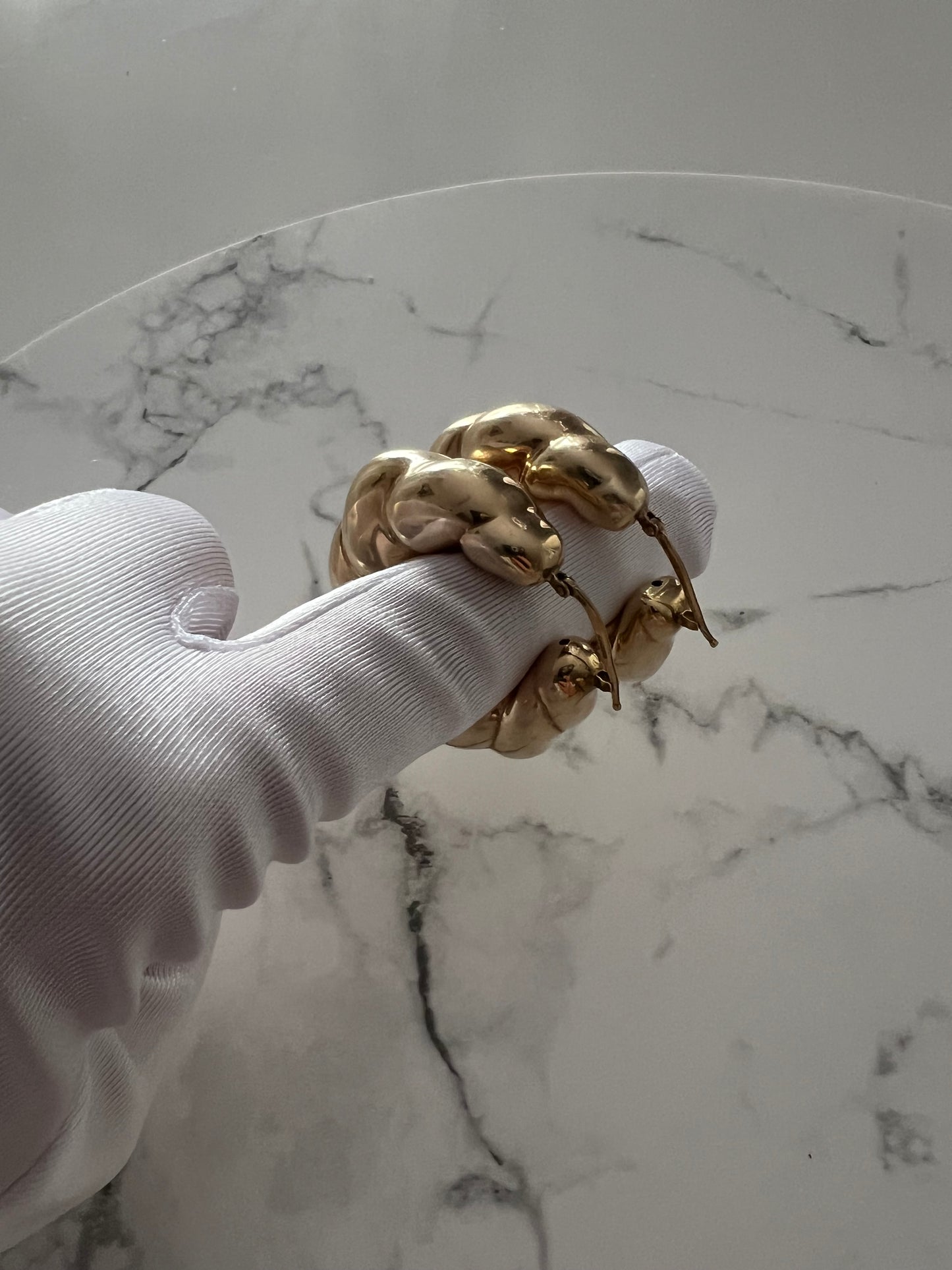 Orecchini a cerchio lavorati