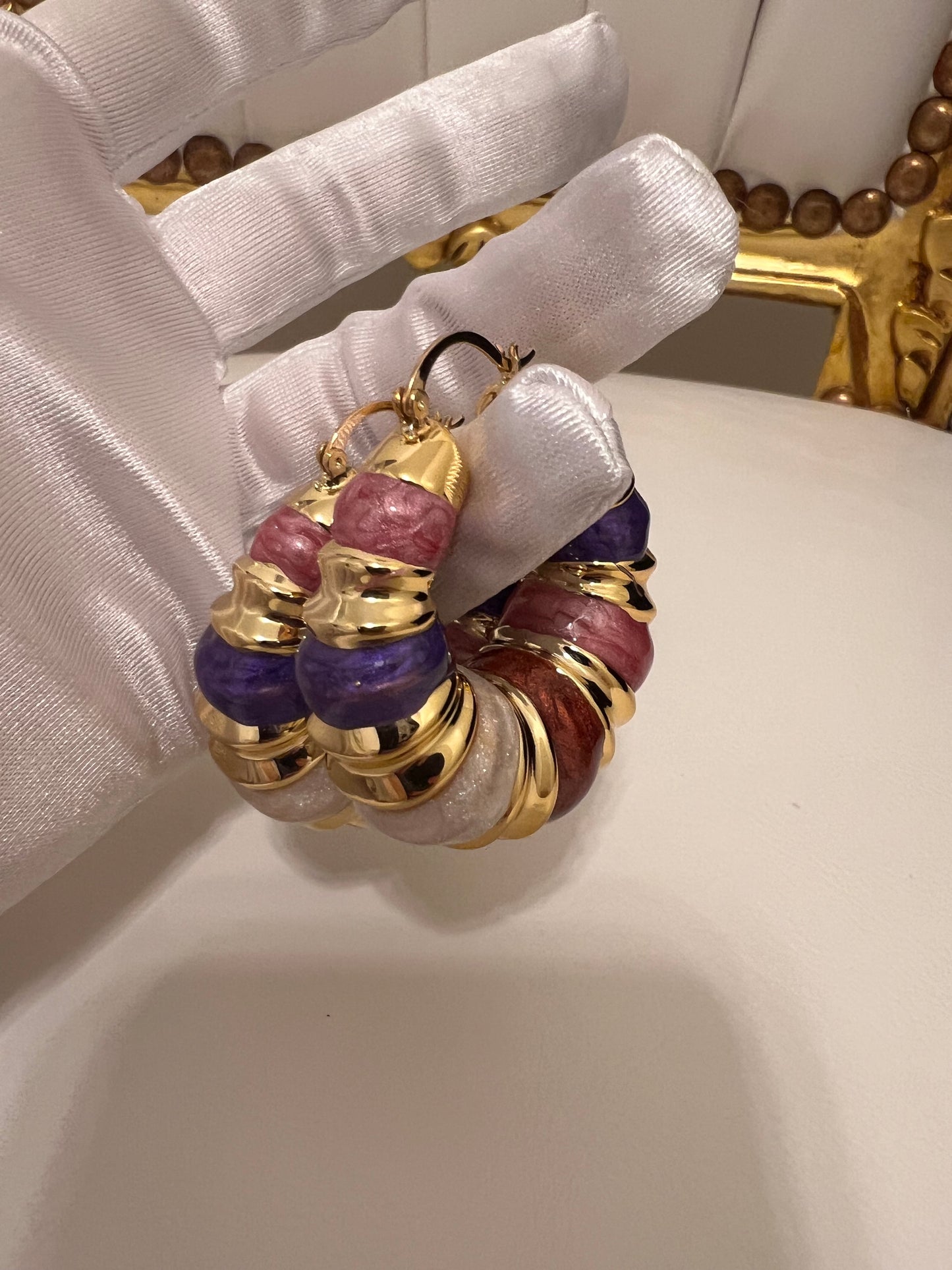 Orecchini a cerchio colorati