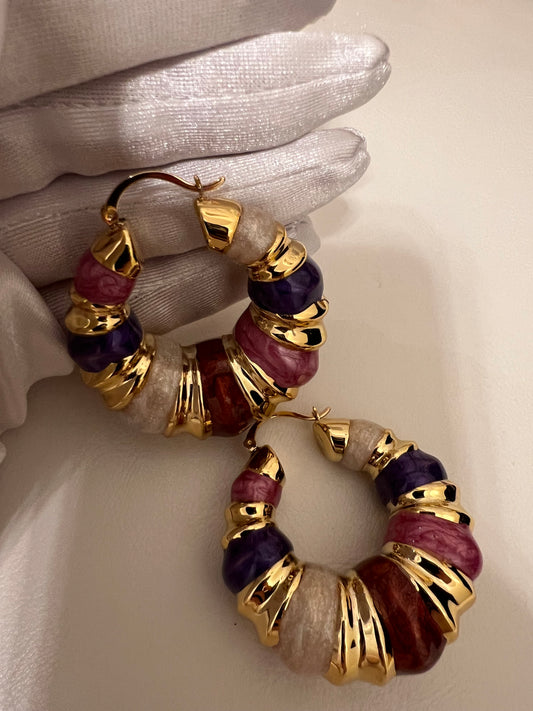 Orecchini a cerchio colorati