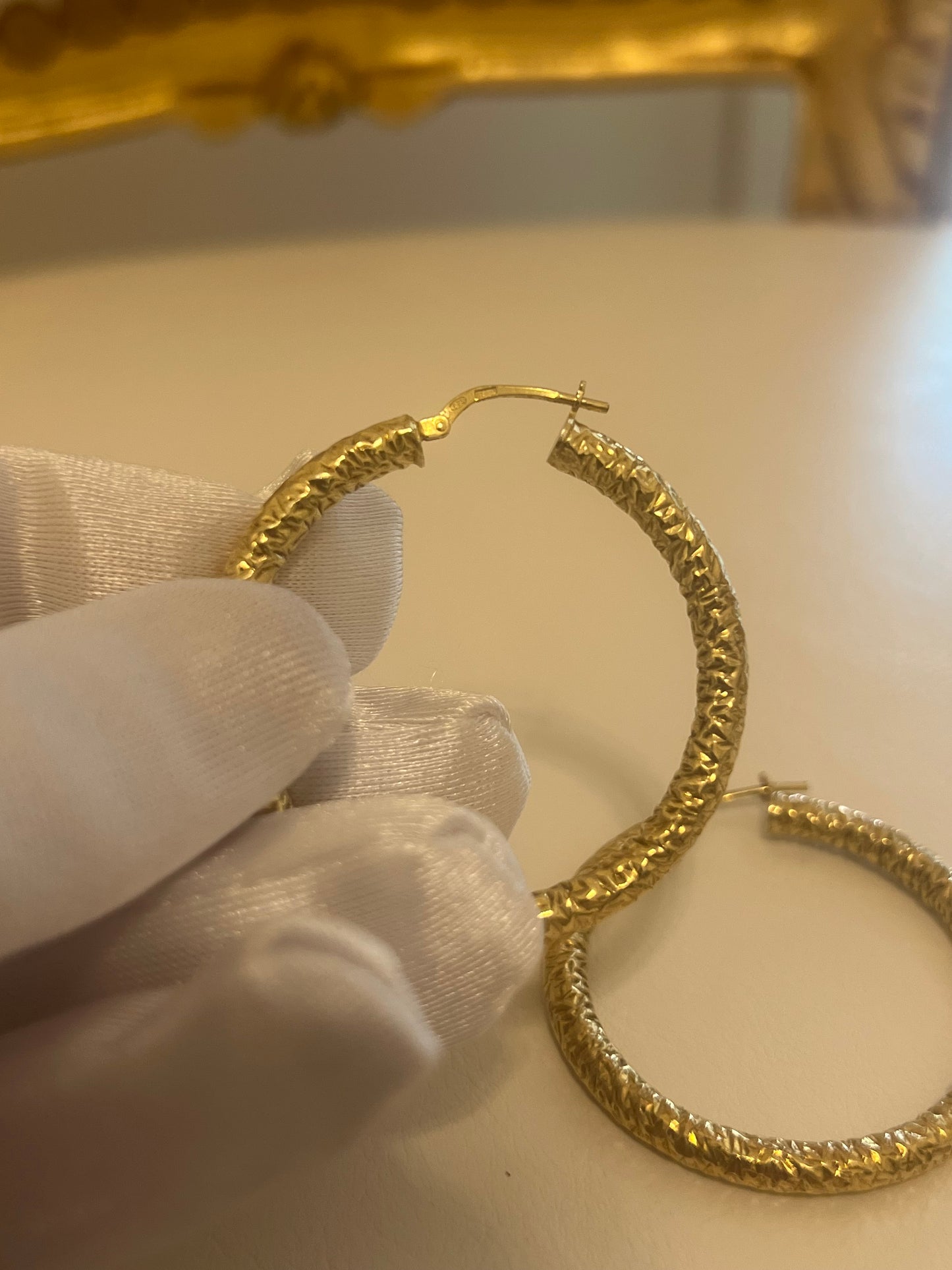 Orecchini a cerchio lavorati