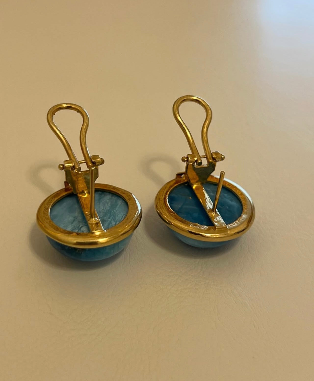 Orecchini oro e pietra