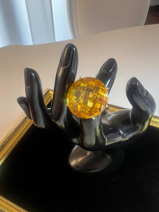 Anello in pietra zirconia