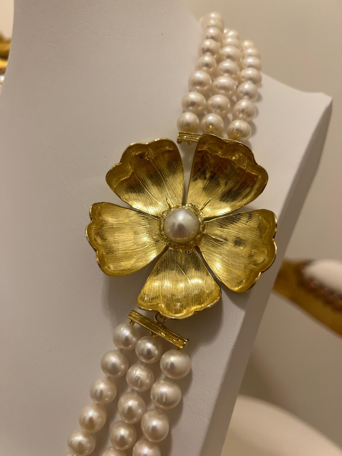 Collana lunga a tre fili perle naturali